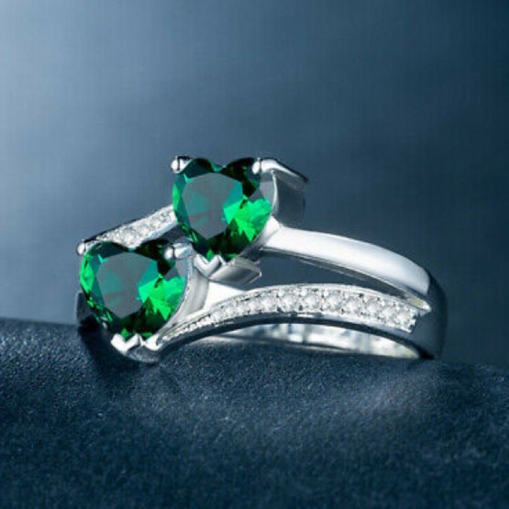925 Sterling Silver💚Double Heart Cut Emerald Ring - Picture 4 of 5